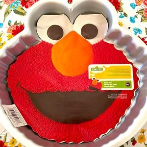 Elmo cake pan